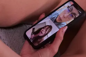 để trả đủa anh xã vụng trộm, vợ yêu xoạc với người khác rồi gọi video cho chồng